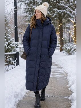 Lands’ End Women's Winter Long Down Coat Medium